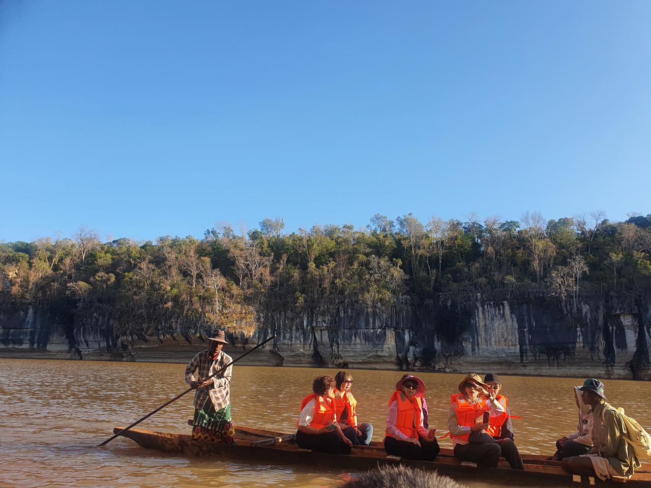 River Camping Team